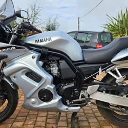 Yamaha FZ6  L'&Icirc;le-d'Olonne