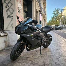 Triumph Daytona  Marseille 8e Arrondissement