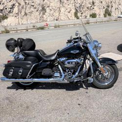 Harley Davidson Road King  Nice