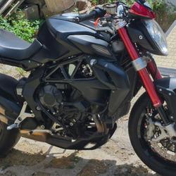 MV-Agusta Brutale 675  Juvisy-sur-Orge