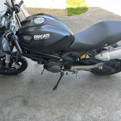 Ducati Monster  Porte-de-Savoie