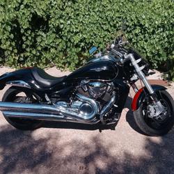 Suzuki Intruder  Saint-Cyr-sur-Mer
