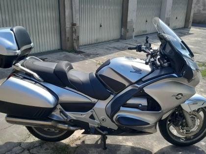Honda ST - 6 490 €