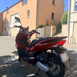 Honda PCX  Ballainvilliers