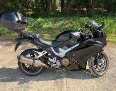 Honda VFR - 6 550 €