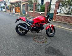 Ducati Monster - 3 400 €