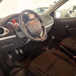 Renault Clio 3 1.5 DCI 75 TOMTOM LIVE Terssac