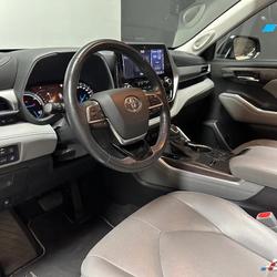Toyota Highlander 2.5 248H 190 HYBRID FULL-HYBRID 1.9KWH LOUNGE AWD-I 4X4 BVA Nantes