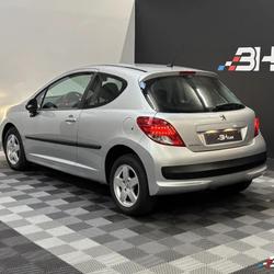 Peugeot 207 1.4 75 URBAN Nantes