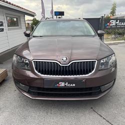 Skoda Octavia COMBI 1.8 TSI 180 LAURIN KLEMENT 4X2 DSG BVA Dax