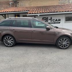 Skoda Octavia COMBI 1.8 TSI 180 LAURIN KLEMENT 4X2 DSG BVA Dax