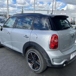 Mini Countryman Countryman 143 ch Cooper SD Pack Red Hot Chili A Ch&acirc;teaubernard