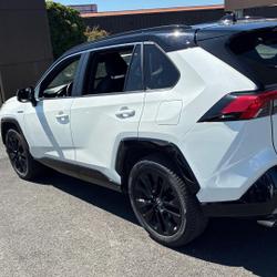 Toyota RAV4 RAV4 Hybride 218 ch 2WD Collection Ch&acirc;teaubernard