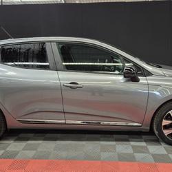 Renault Clio 5 Evolution E-Tech full hybrid 145 Servon