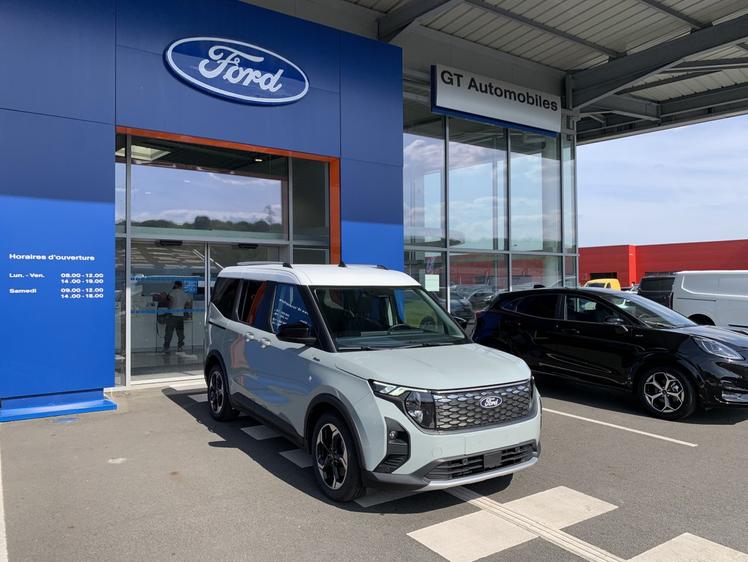 Ford Tourneo Courier  - 28 980 €