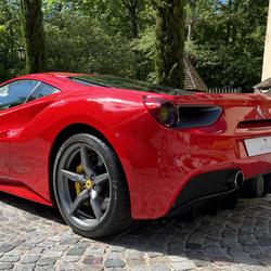 Ferrari 488 GTB V8 3,9 T 670ch Berni&egrave;res-sur-Mer