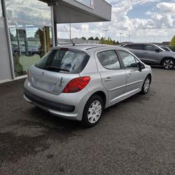 Peugeot 207 1.4 HDI 70 ACCESS Vitr&eacute;