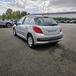 Peugeot 207 1.4 HDI 70 ACCESS Vitr&eacute;