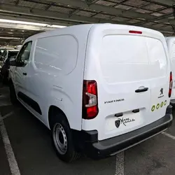 Peugeot Partner BLUEHDI 75 STANDARD 650KG PREMIUM 4 portes (avril 2019) (co2 111) occasion - Valdalli&egrave;re - photo 2/10