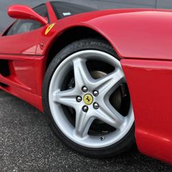 Ferrari 355 Berlinetta V8 3.5 380 ch BVM6 / Dossier Complet Distribution 12/25 Pornichet