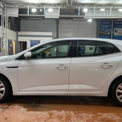 Renault Megane 4 M&eacute;gane IV Berline Blue dCi 115 - 20 Business Fontenay-le-Vicomte