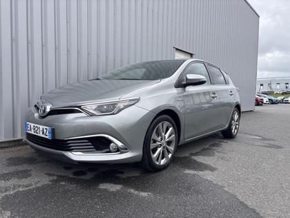 Toyota Auris - HSD 136h Executive - 14 990 €