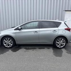 Toyota Auris HSD 136h Executive Saint-Brieuc
