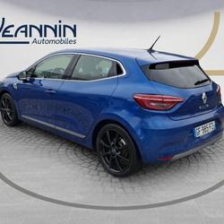Renault Clio 5 Clio E-Tech 140 RS Line Vert-Saint-Denis