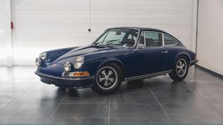 Porsche 911  - photo 0