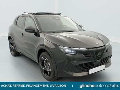Alfa Romeo Junior - 1.2 Ibrida 145 ch e-DCT6 Q4 Ti - 34 350 €