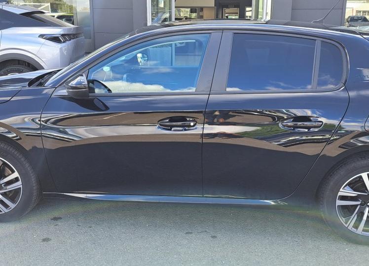 Peugeot 208  - Puretech - 15 990 €