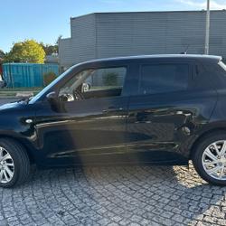 Suzuki Swift 1.2 Dualjet Hybrid Auto Privil&egrave;ge occasion - Vert-Saint-Denis - photo 2/27