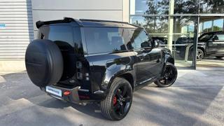 Land Rover Defender  - photo 4