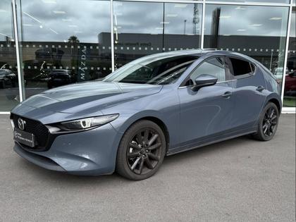 Mazda Mazda3 - 2.0 e-SKYACTIV-X M-Hybrid 186chBVA  Exclusive Cuir Burgundy Bose Toit Ouvrant - 25 990 €