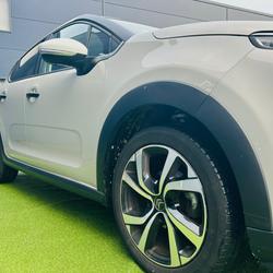 Citroen C3 PureTech 110 S&S BVM6 Shine Longu&eacute;-Jumelles