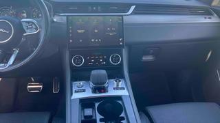 Jaguar FPace  - photo 4