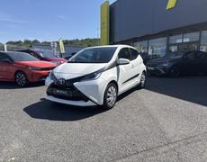 Toyota Aygo - 1.0 VVT-i 69ch x-play x-shift 5p - 8 999 €