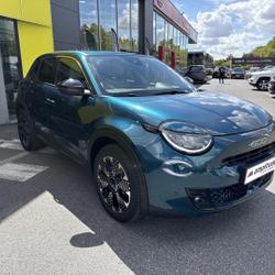Fiat 600 1.2 Hybrid Turbo 110ch La Prima eDCT6 Vert-Saint-Denis