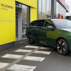 Opel Astra Sports Tourer 1.2 Turbo Hybrid 145ch GS e-DCT 6 Vert-Saint-Denis