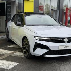 Opel Astra 1.2 Turbo Hybrid 145ch Ultimate e-DCT 6 Vert-Saint-Denis