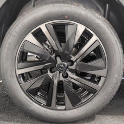 Peugeot 2008 Hybrid 145 e-DCS6 GT Vendeville