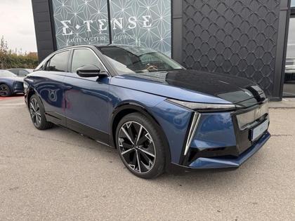 DS Numéro 8 - Electrique 350ch Long Range Etoile AWD - 69 900 €