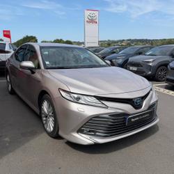 Toyota Camry Hybride 218ch Lounge Saint-Quentin-sur-le-Homme