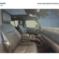 Land Rover Defender 110 2.0 P300e PHEV Black Edition La Garde