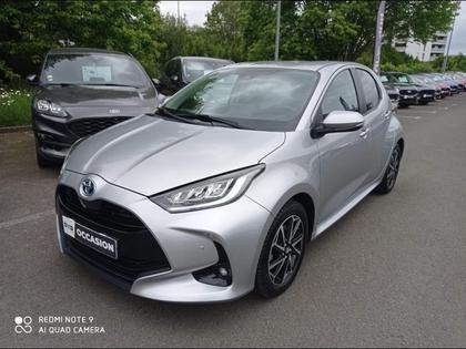 Toyota Yaris - 116h Design 5p MY22 - 17 990 €