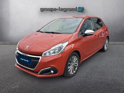 Peugeot 208 - 1.2 PureTech 82ch E6.2 Evap Signature 5p - 9 490 €