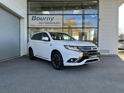 Mitsubishi Outlander - PHEV Hybride rechargeable 200ch Instyle 5 places - 16 990 €
