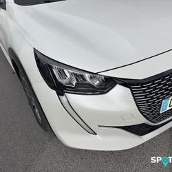 Peugeot 208 e-208 136ch Style B&eacute;thune