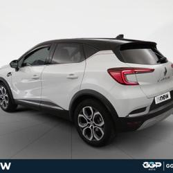 Renault Captur 1.6 E-Tech hybride 145ch Techno Petite-For&ecirc;t