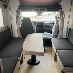 Profile Challenger 380 FORD La M&eacute;zi&egrave;re